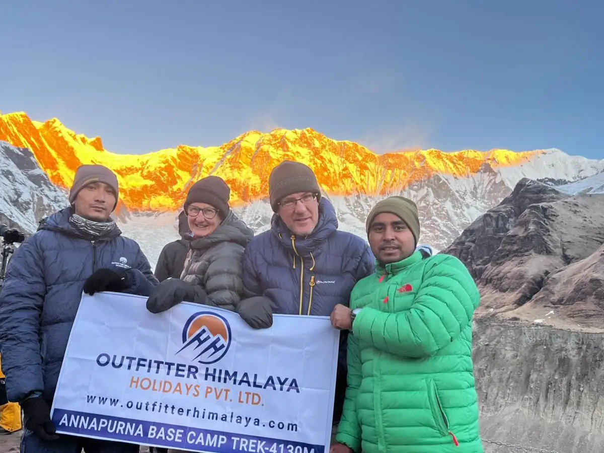 Clients with guide and porter