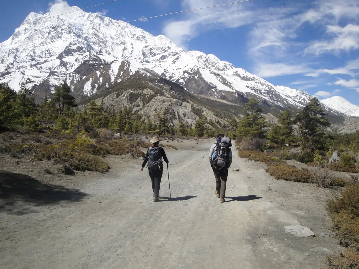 Walking towards Thorong La Pass