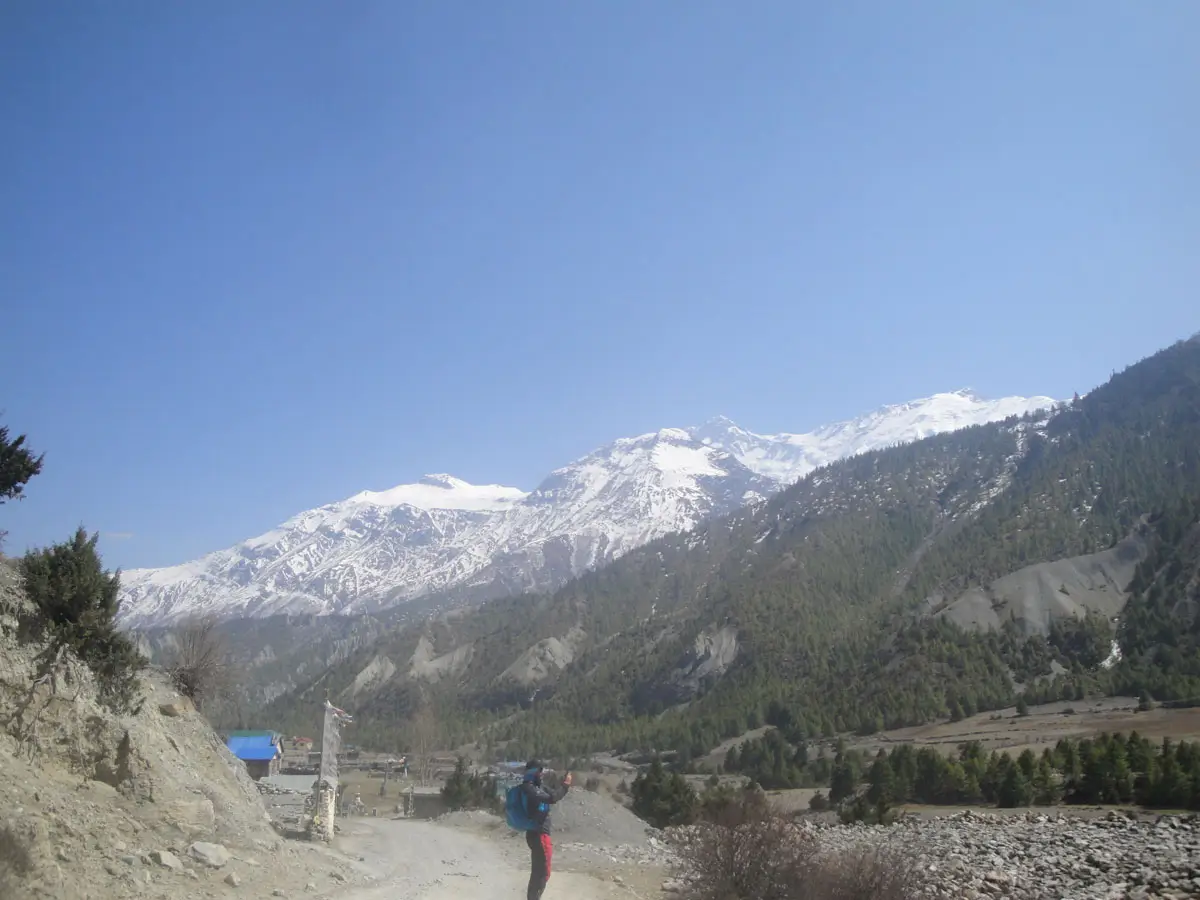Walking towards Thorong Pass