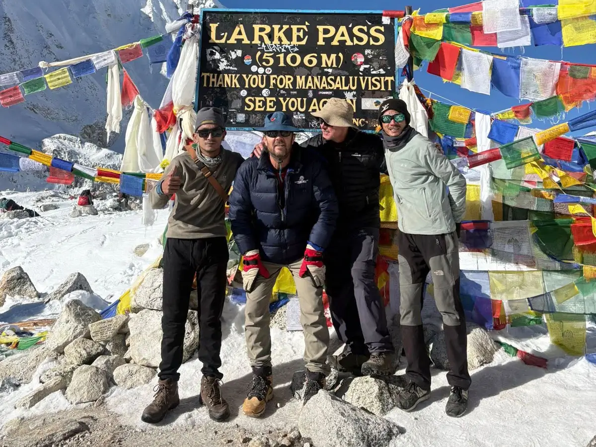 The Larke La Pass!