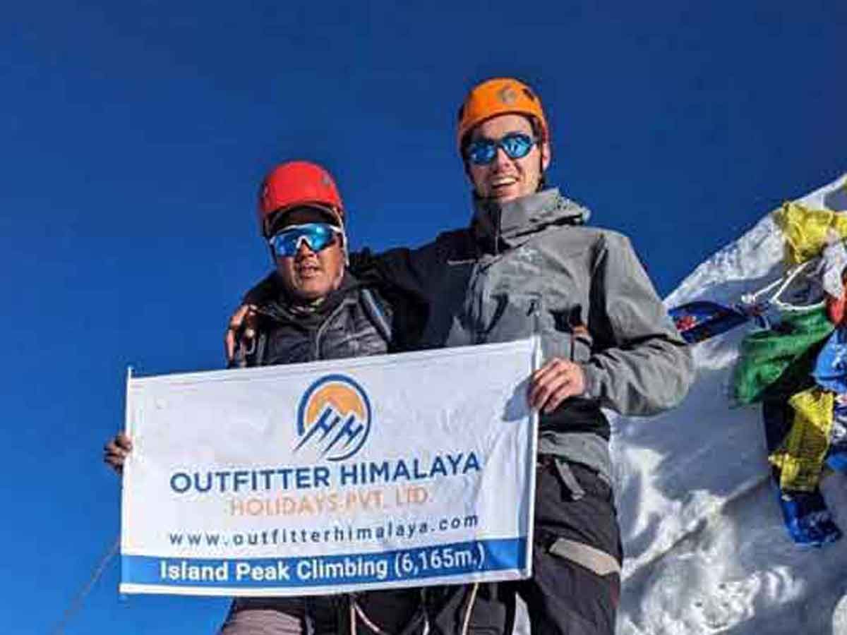 Island Peak Climbing: 20 Days Itinerary with EBC and Cost 2026